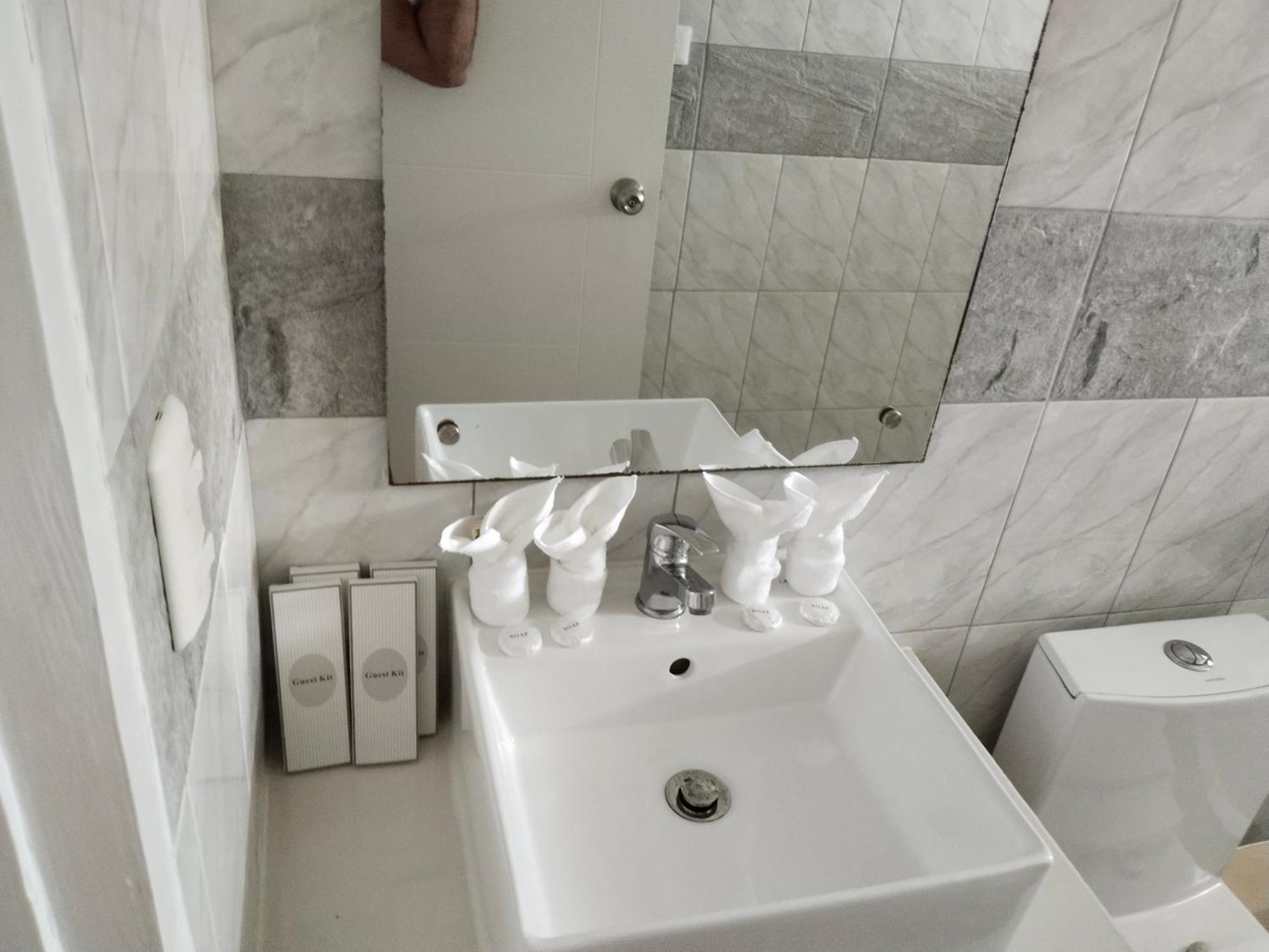 Alona Garden Suites Panglao Exterior foto